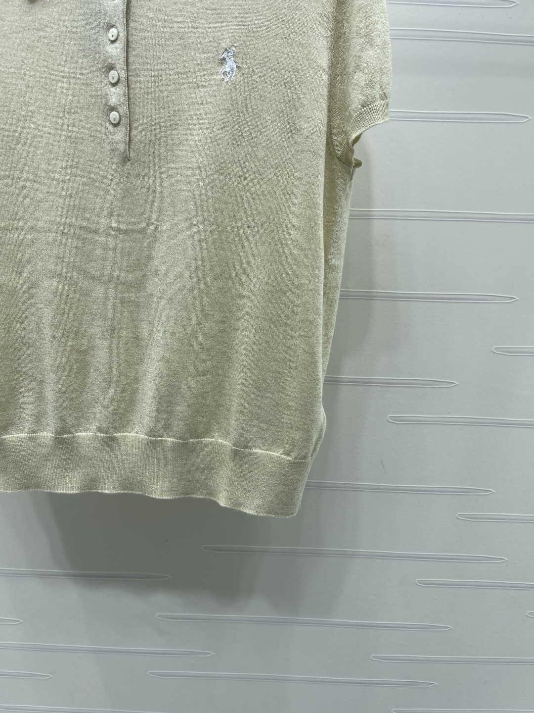Women's short sleeves